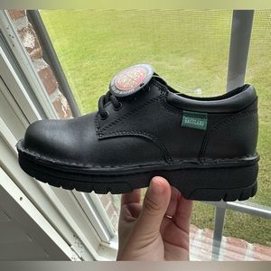 Kids black Eastland shoe size 13